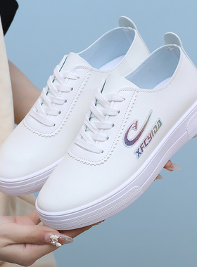 女士新款懒人平底白色女鞋护士小白鞋休闲脚蹬软底防滑皮面鞋女