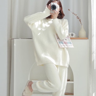 2023年新款珊瑚绒睡衣女秋冬可外穿加厚加绒白色暖和家居服套装