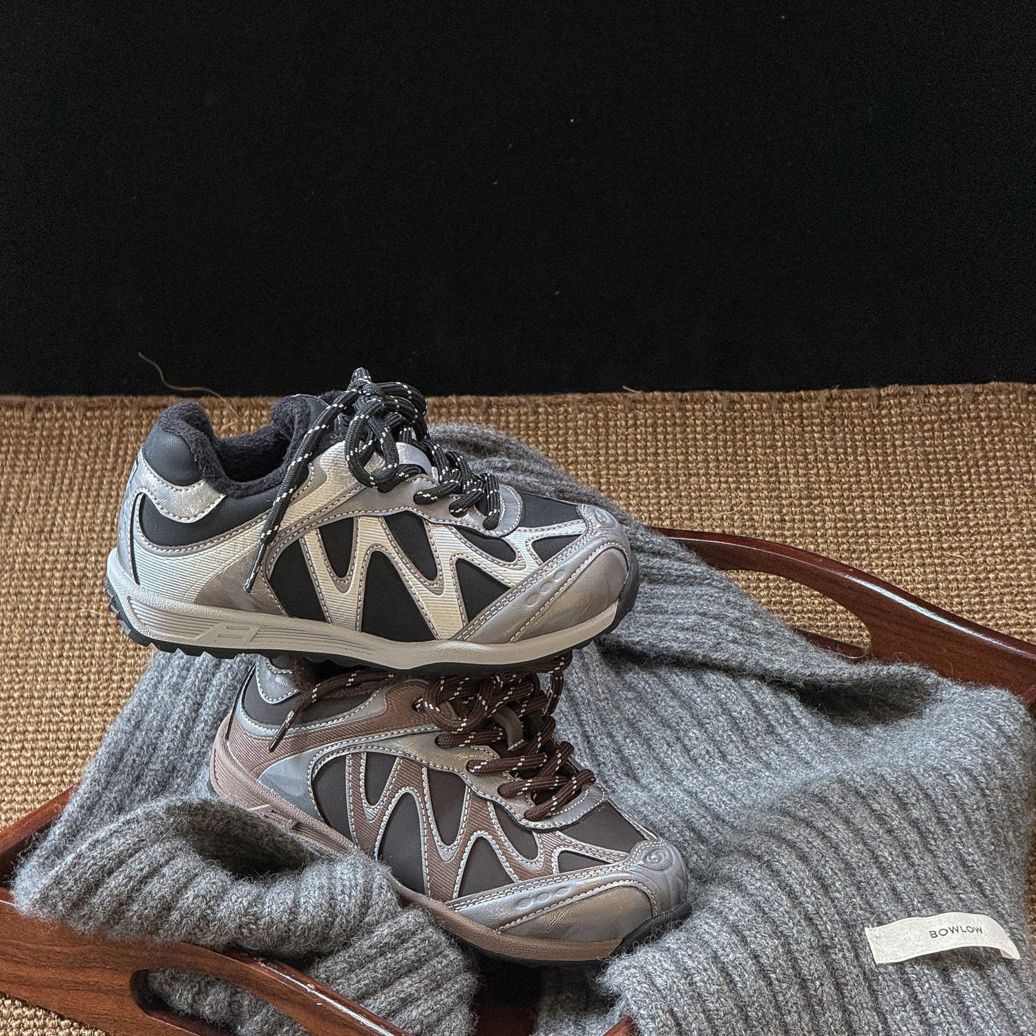 免系带童鞋2025秋季儿童轻便运动鞋男女童户外登山鞋加绒二棉鞋冬