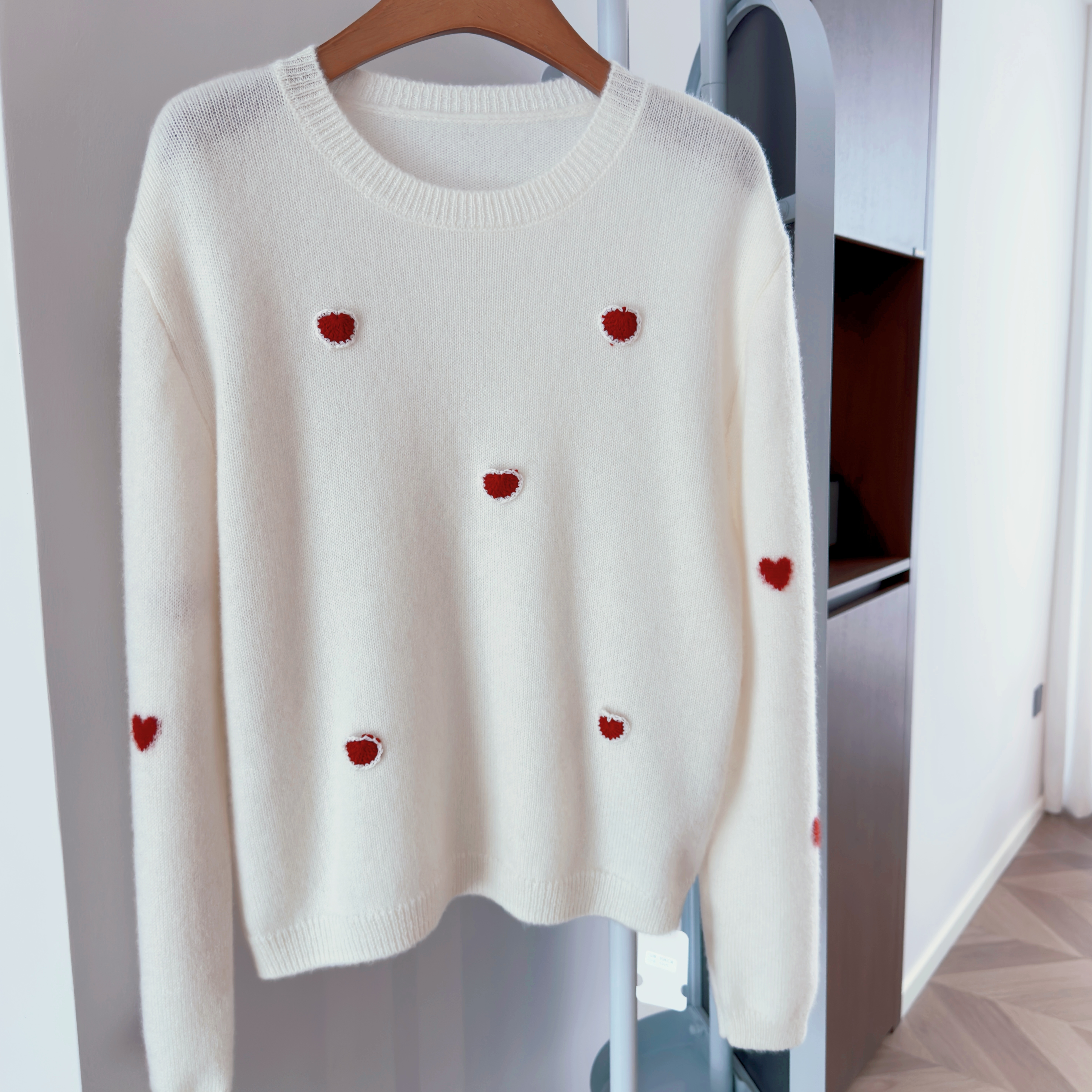 圆领爱心针织衫女秋冬新款宽松