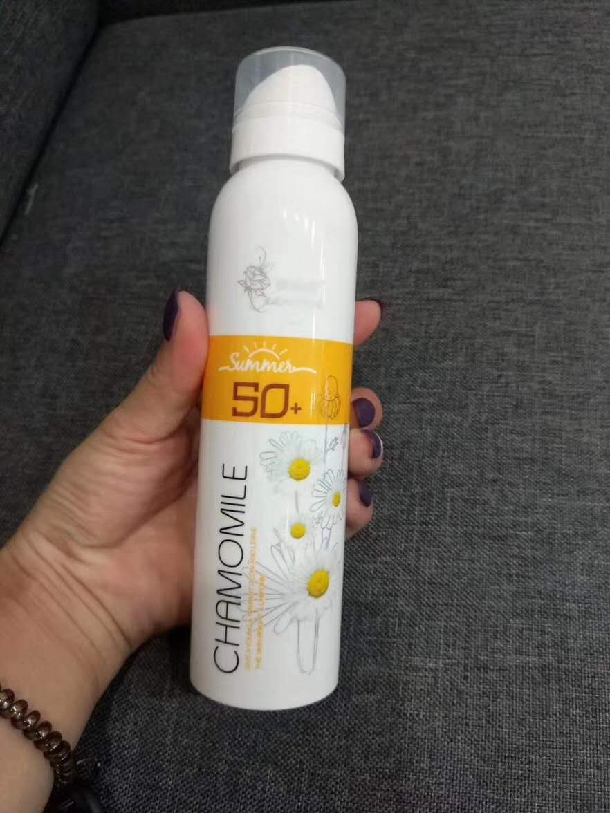 俏薇雅洋甘菊舒缓隔离喷雾