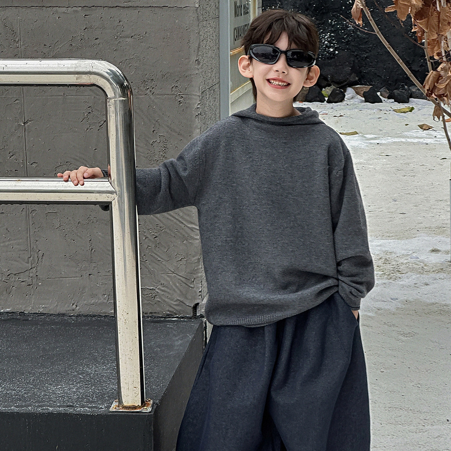 男童毛衣儿童秋冬韩版2025新款连帽纯色童装保暖潮酷套头针织衫