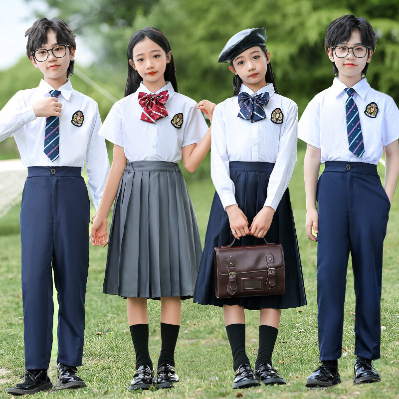 六一儿童合唱演出服中小学生朗诵