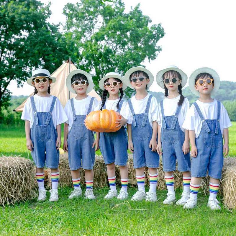 儿童啦啦队服牛仔背带裤舞蹈合唱班服小学生运动会表演服装潮流