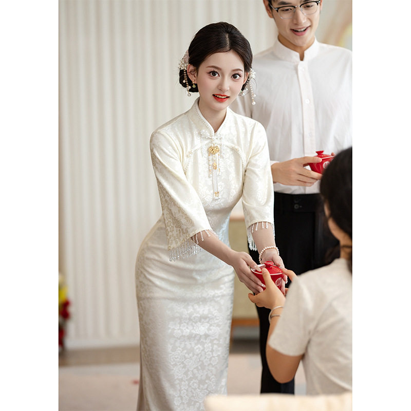 白色订婚旗袍新中式领证登记小白裙日常小个子连衣裙礼服绝美长袖