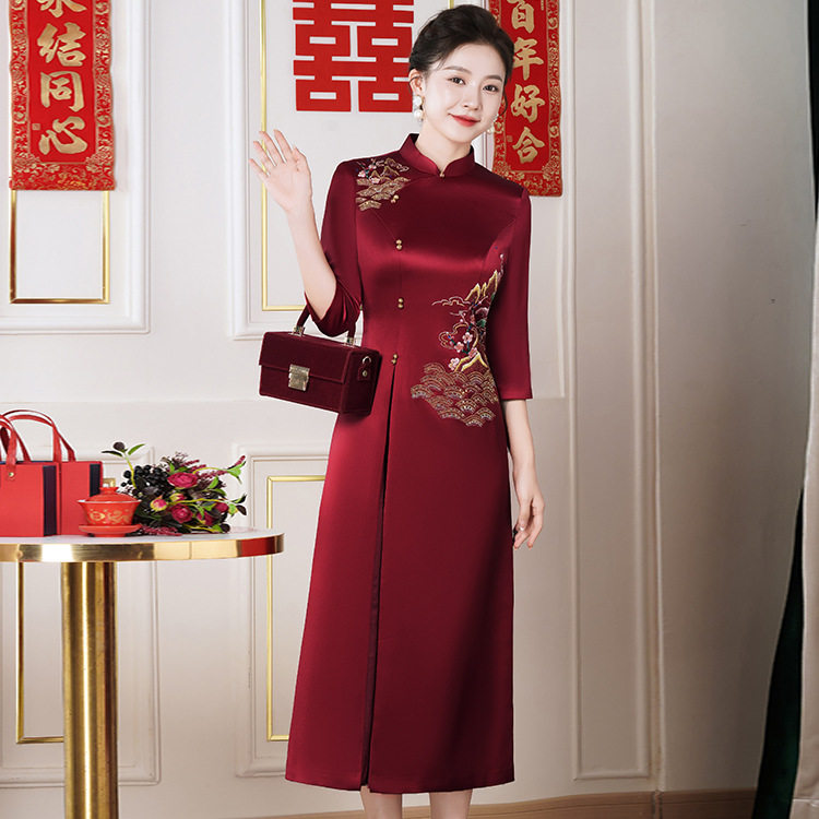 年轻喜婆婆婚宴装高端醋酸旗袍连衣裙2026春秋新款婚礼妈妈礼服