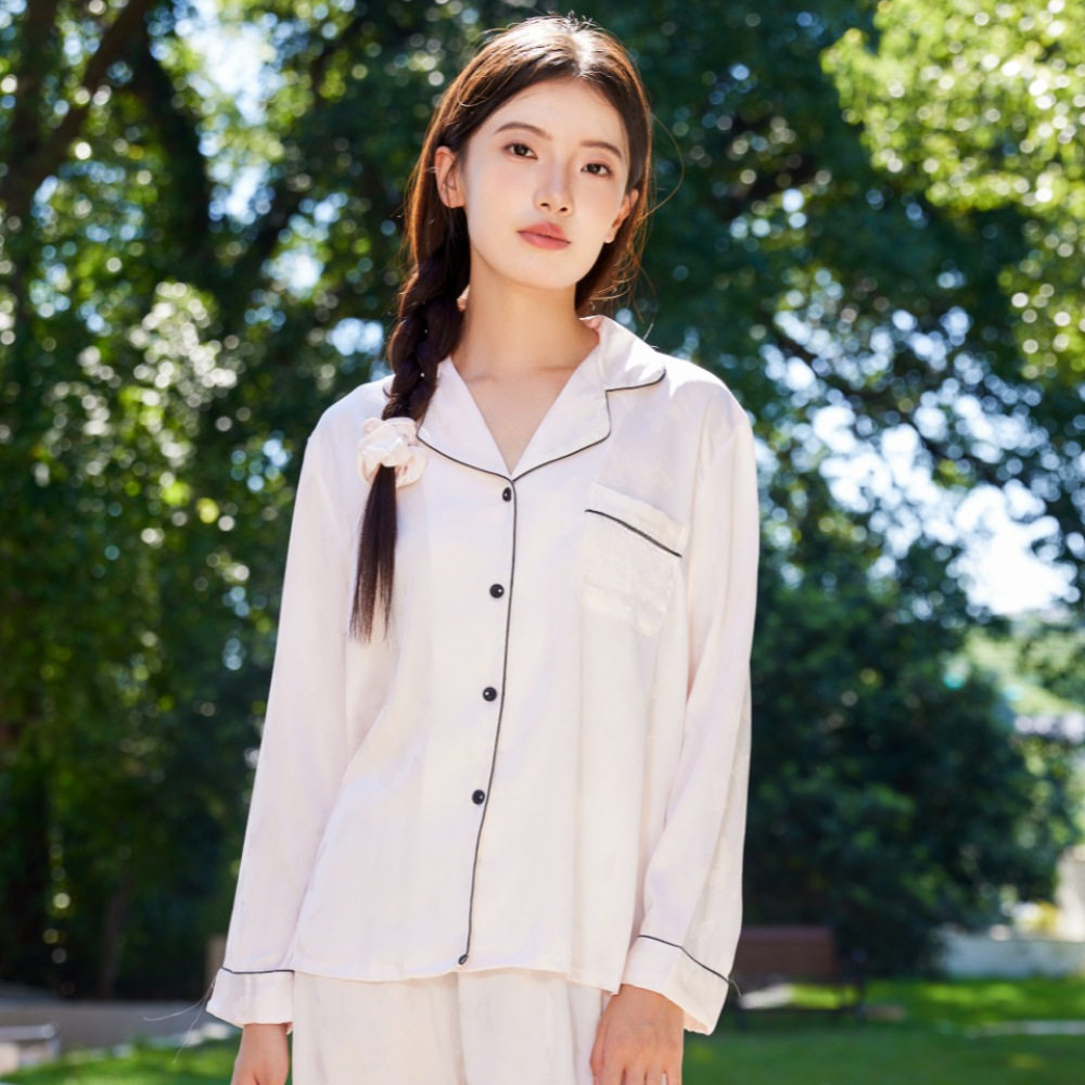 2026新款蝴蝶提花睡衣女冰雪丝薄款气质感女款开衫家居服套装外贸