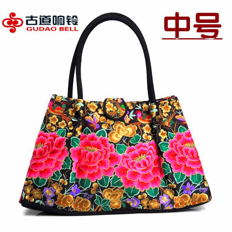 2026新品时尚女士民族风绣花手提包妈妈特色复古刺绣单肩包中号