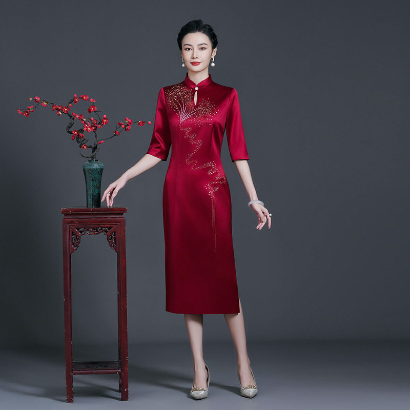 2026新款春秋冬妈妈装婚宴宴会旗袍喜婆婆婚礼连衣裙女装礼服改良