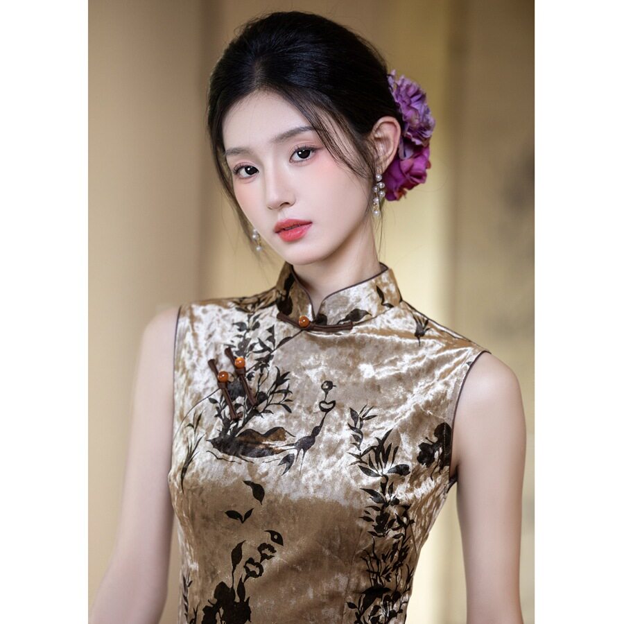 2026春秋季新款民国风复古丝绒旗袍感改良气质无袖连衣裙礼服女装