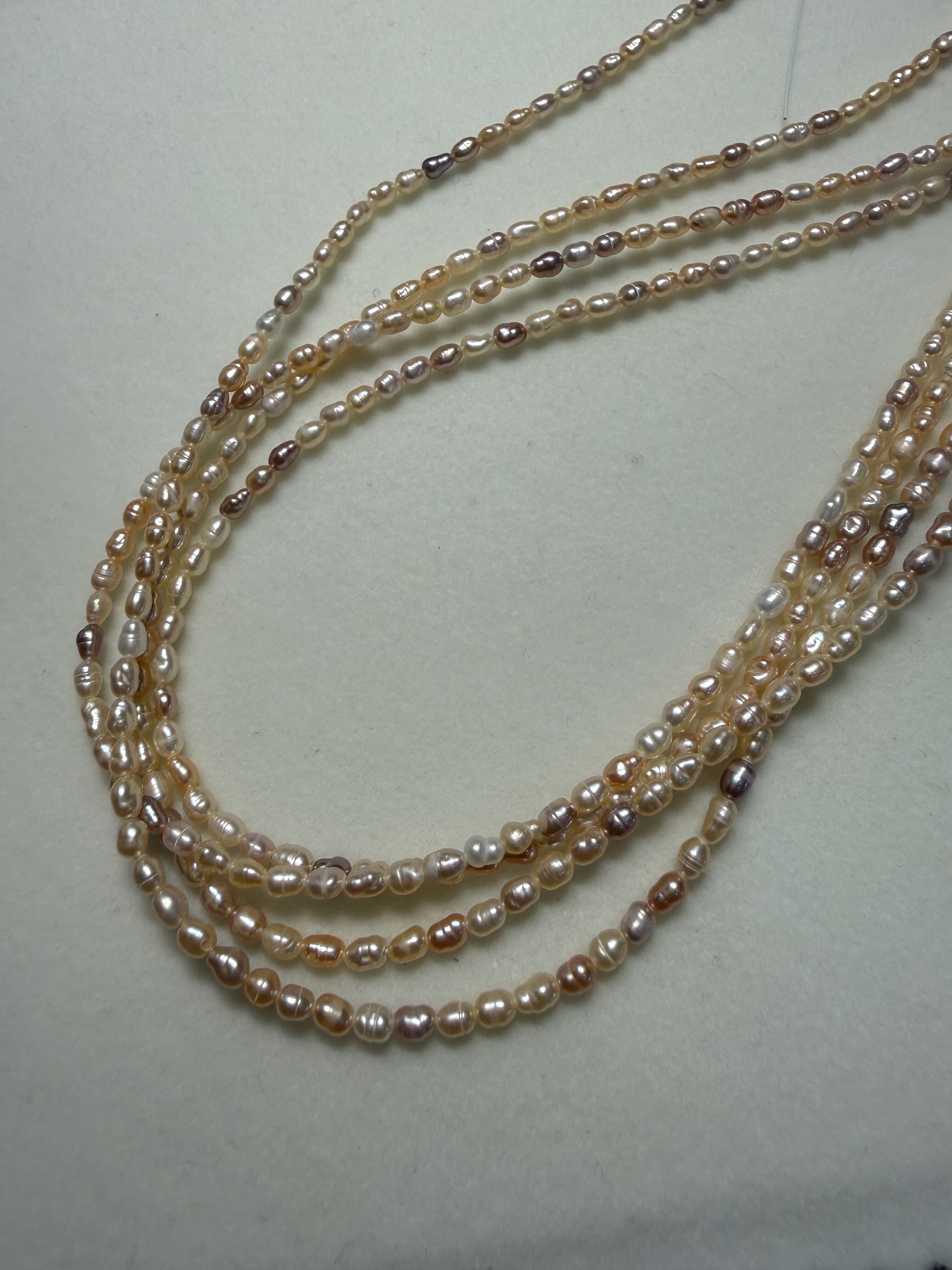 水之泪天然淡水珍珠项链无核糖果混彩米珠3-4mm清爽螺纹强光有瑕