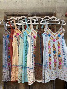 夏萨珑！尼泊尔印度产原木天丝手工刺绣植物染设计小众吊带裙夏