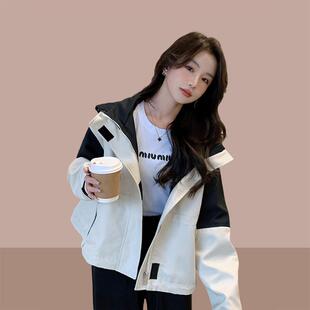 上衣 小个子休闲拼色工装 米白色连帽冲锋衣外套女短款 2025春秋新款