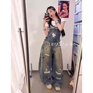 设计感刺绣kitty破洞背带裤裤子女款2026春季新款做旧阔腿牛仔裤