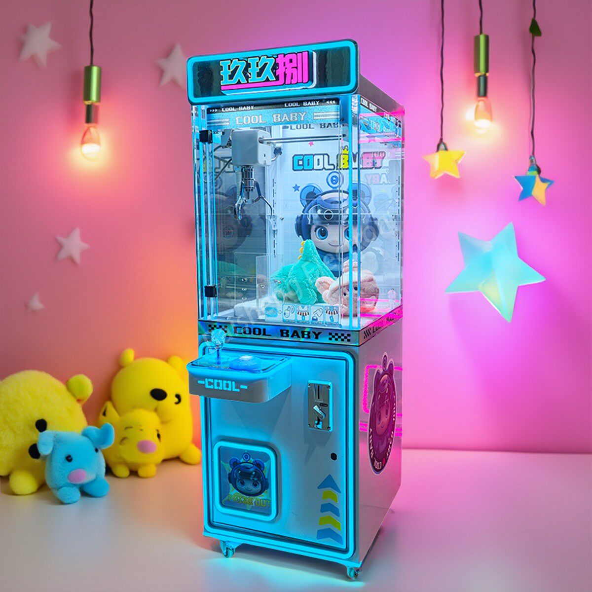 香港投币抓娃娃机小型迷你商用儿童家用夹公仔机礼品机可定制出口