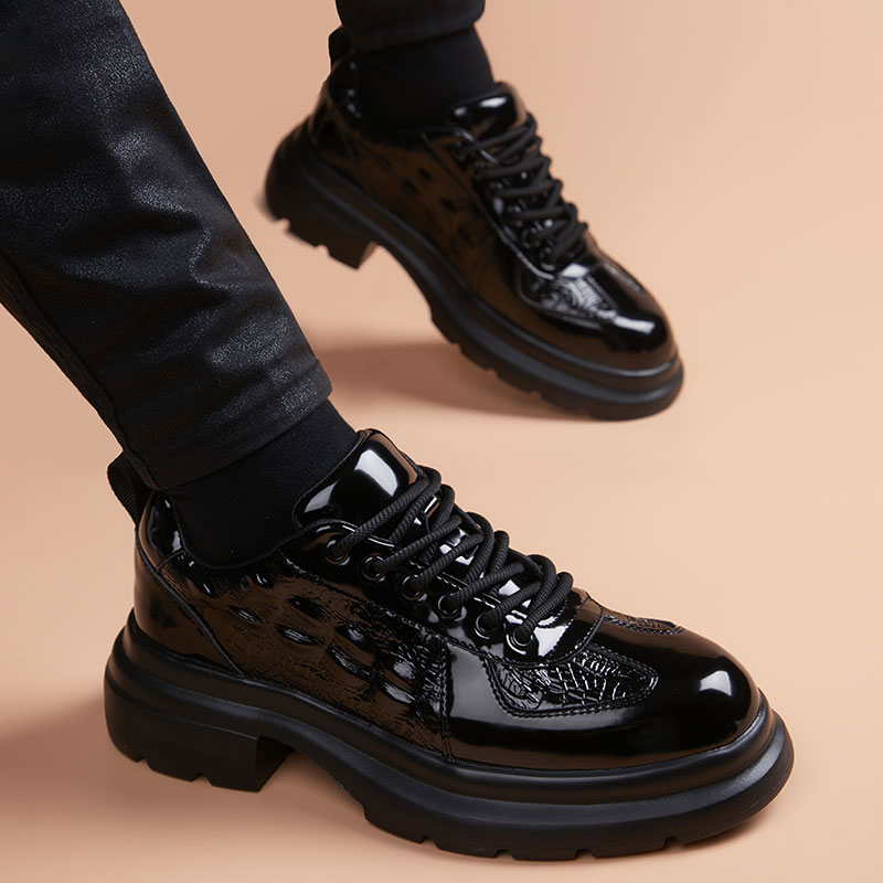 青年漆皮亮面新款鳄鱼纹休闲皮鞋