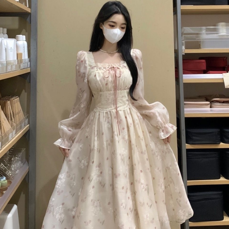 新款法式雪纺显瘦碎花公主长裙女春秋气质显瘦方领长袖过膝连衣裙