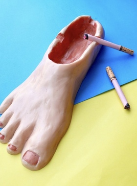 现货 泰国设计师fk手作 立体个性恶搞风趣脚掌烟灰缸 恶搞礼物