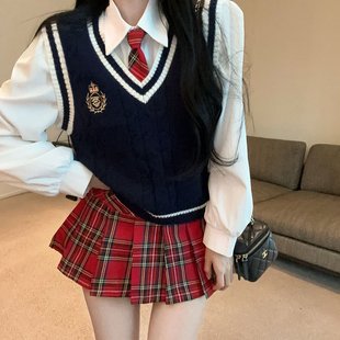 实拍实价 jk学院风套装女V领马甲背心叠穿白衬衫高腰纯欲红格褶裙