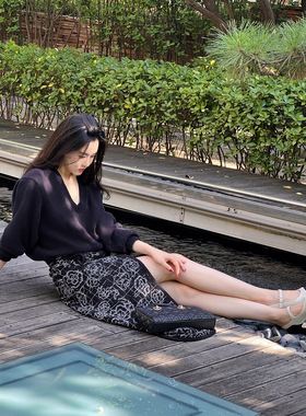 DUO 智仙生 黑标百分佰羊毛深麻灰和嫩草绿大v领厚厚的时髦毛衣