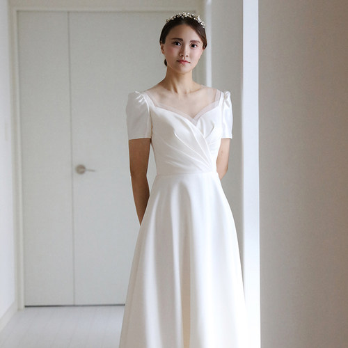 《映月》缎面修身婚纱礼服