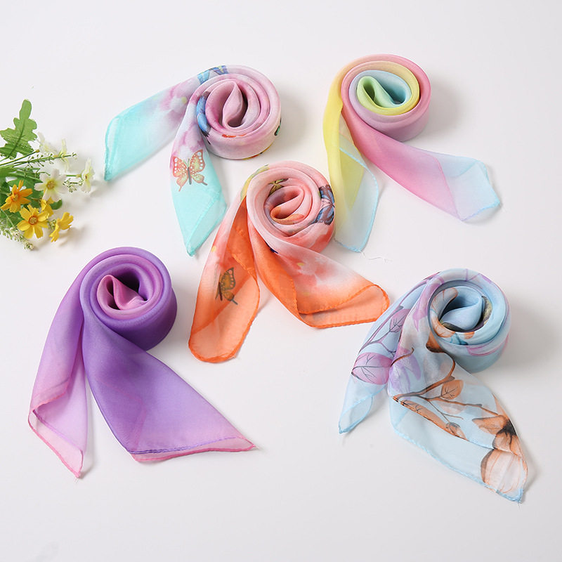 丝巾女春秋新款百搭雪纺印花小方巾围巾夏季装饰防晒护颈领巾纱巾,服饰配件/皮带/帽子/围巾,围巾/丝巾/披肩,淘宝优惠券,粉丝福利购,淘宝优惠卷