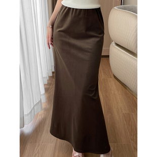 高级感紫色丝绒长款半身裙女冬季新款轻奢百搭加厚高腰垂感长裙女