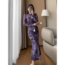 收腰开叉修身 镂空立领长袖 连衣裙 新款 紫色网纱植绒改良旗袍女秋季