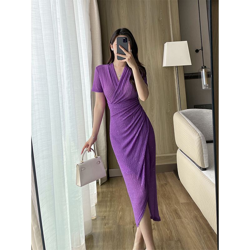 纯色御姐范V领短袖修身连衣裙