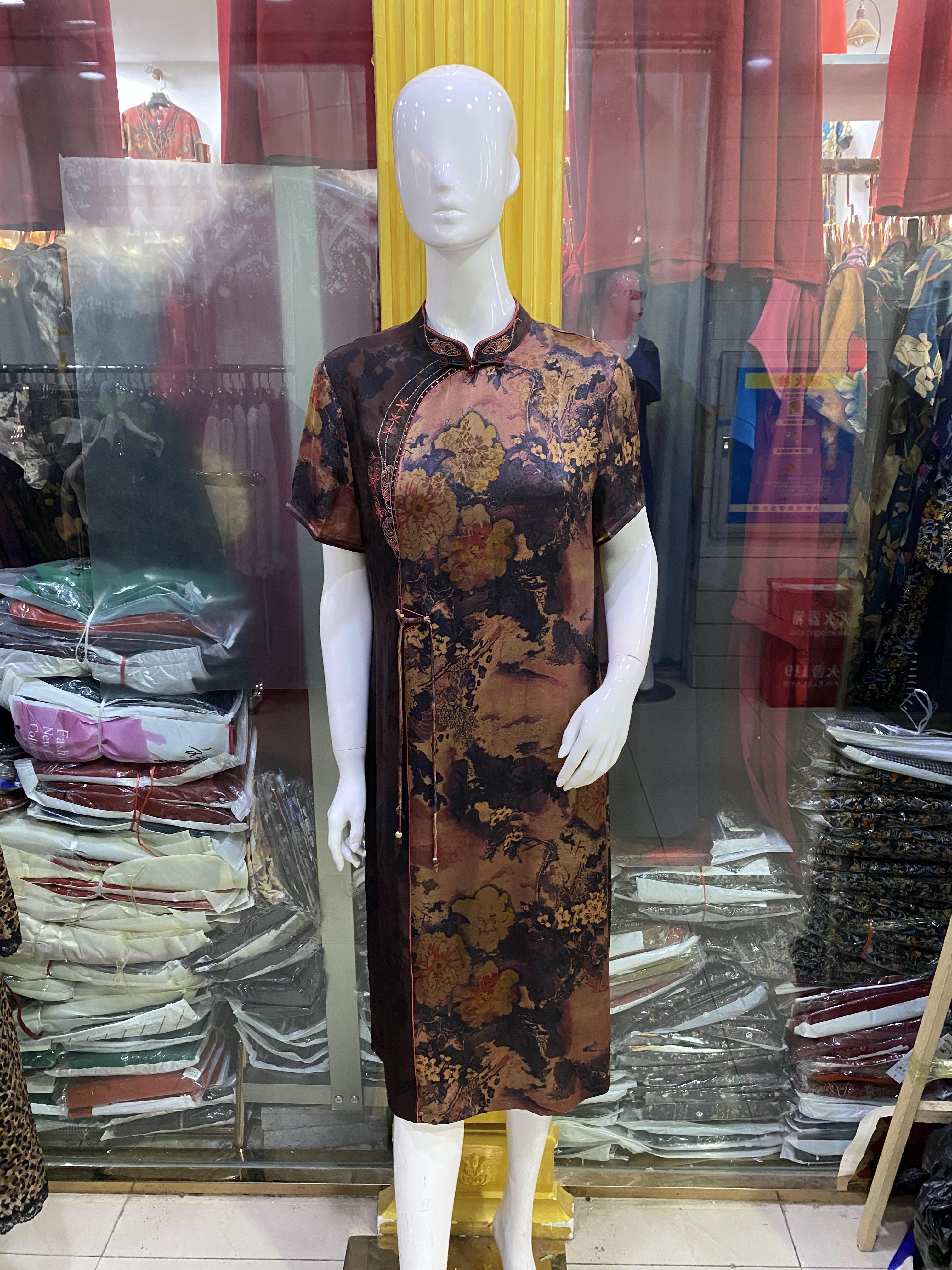 夏季新款中老年妈妈真丝印花刺绣连衣裙