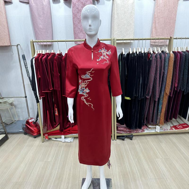 喜婆婆旗袍婚宴新中式醋酸刺绣