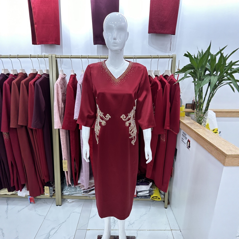 年轻气质小个子喜妈妈醋酸礼服