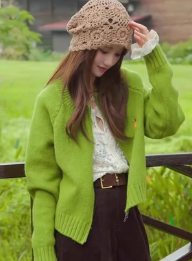 小香风绿色圆领拉链针织开衫女款秋冬季新款软糯显瘦毛衣外套上衣