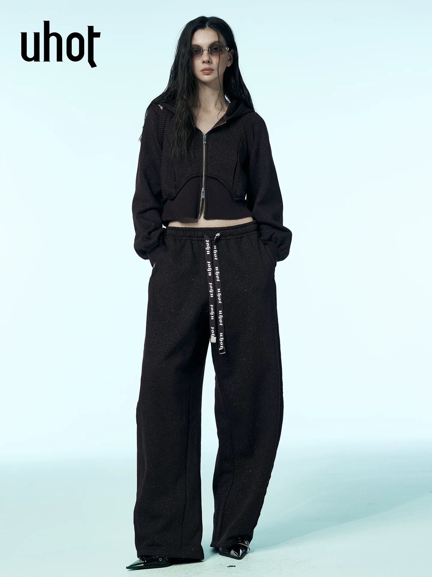 uhot/诱货咖色短款修身连帽针织衫女休闲运动风防风保暖UWWW3Z328