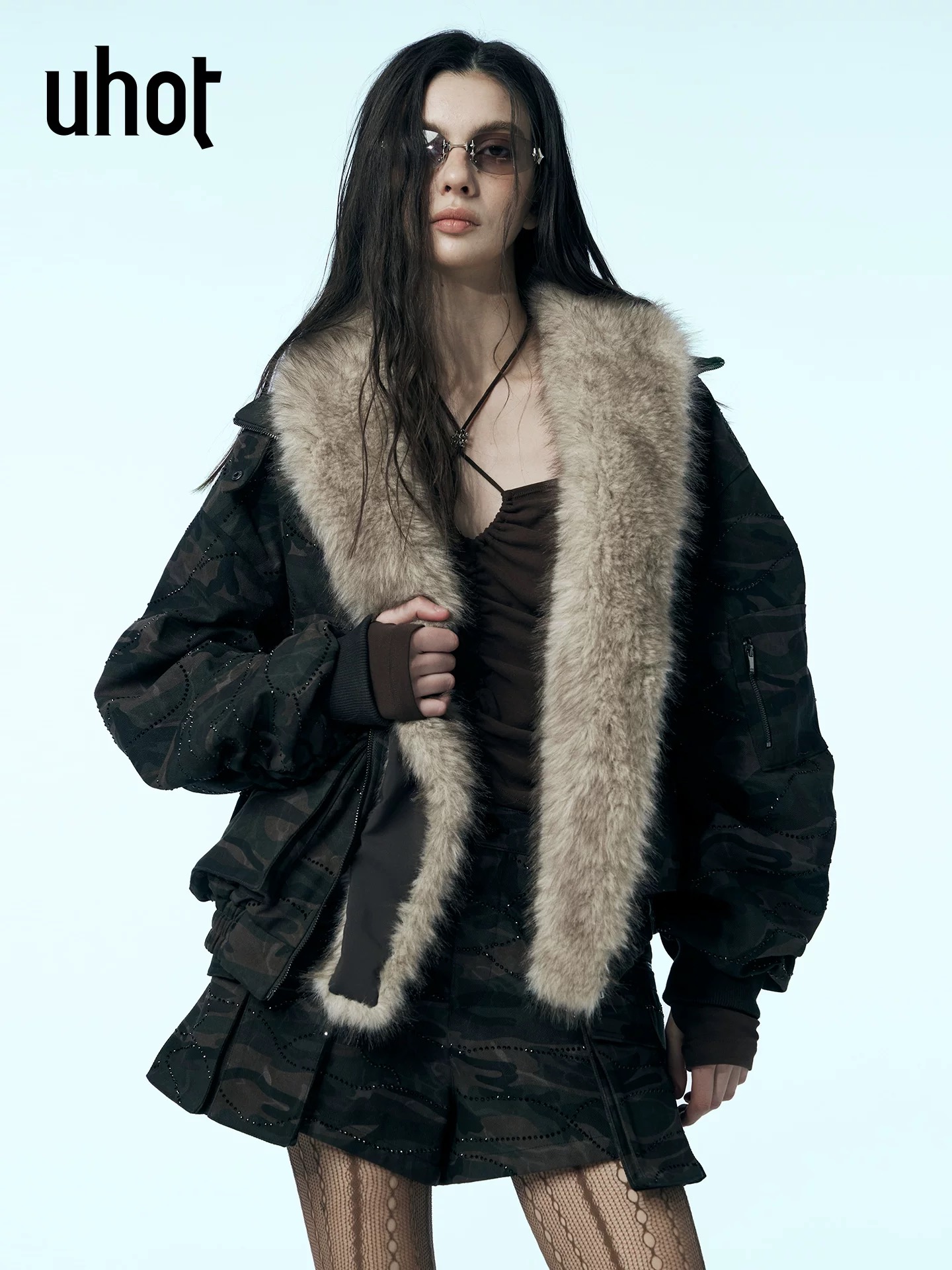 uhot/诱货绿色迷彩碎钻皮毛领夹克经典复古重工25冬新款UWWW3W230