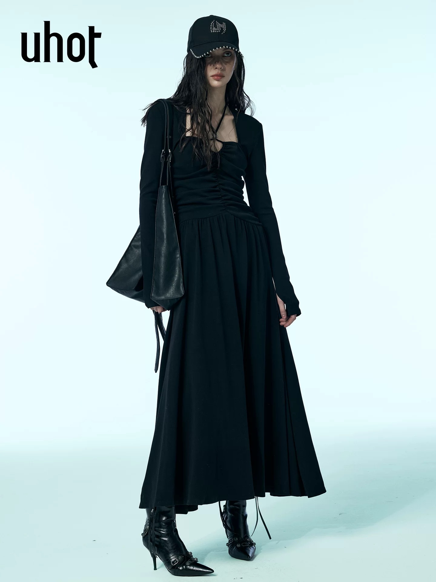uhot/诱货黑色腰部堆叠连衣裙挂脖系带方领设计优雅气质UWWW3L423