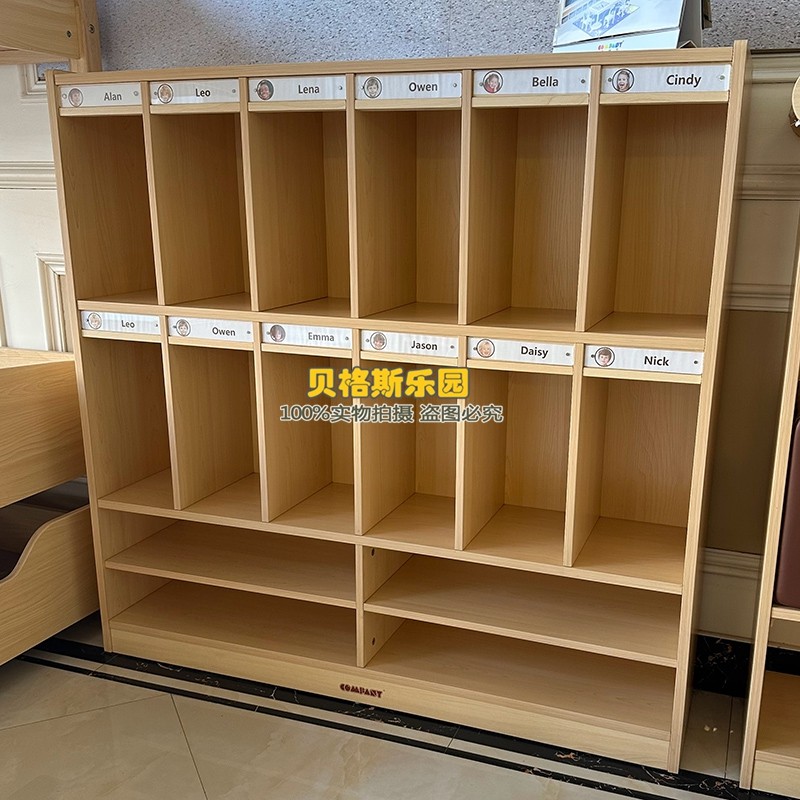 幼儿园室内儿童书包柜鞋柜凯利王国多人挂衣柜实木换鞋凳衣帽柜