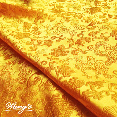 王氏密织金黄色龙纹半米绸缎布料