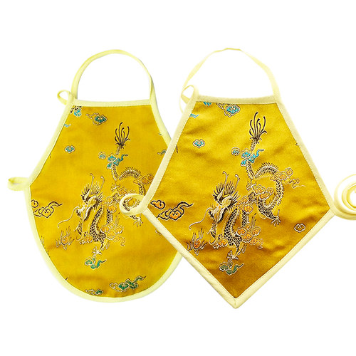 王氏手工新生儿肚兜复古