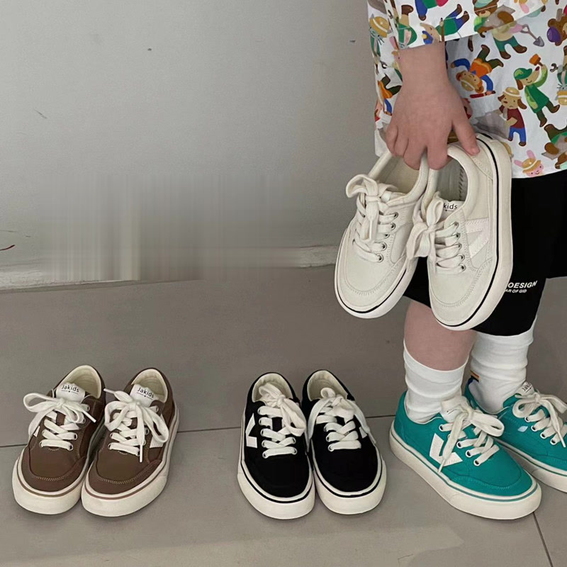 儿童女童低帮帆布鞋男童魔术贴板鞋2025春夏单鞋运动透气不臭脚