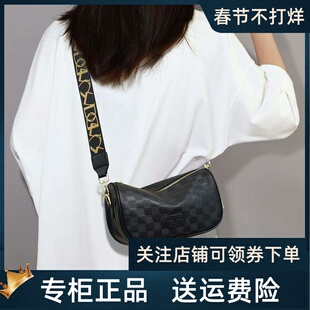 Viney包包女新款2026女包斜挎包真皮枕头包腋下包高级感单肩小包