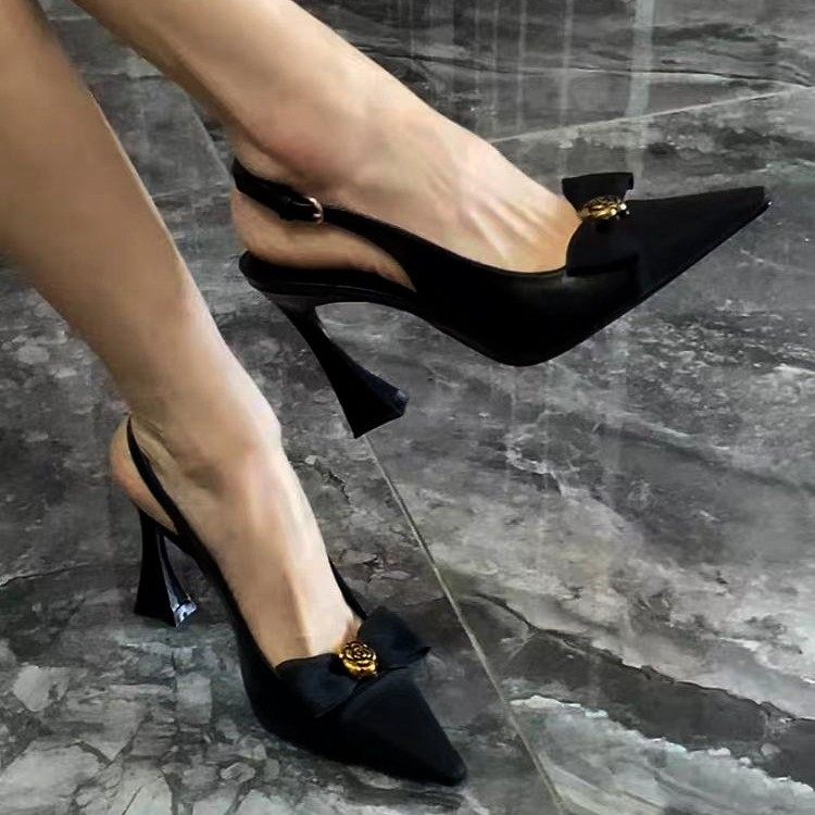 山茶花气质高跟鞋女2026春夏新款小香风尖头细跟气质一字带单鞋,女鞋,马丁靴,淘宝优惠券,粉丝福利购,淘宝优惠卷