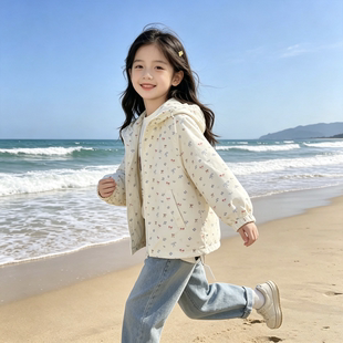 女童连帽外套春装2026新款女大童春秋款上衣初中生女孩碎花夹克衫