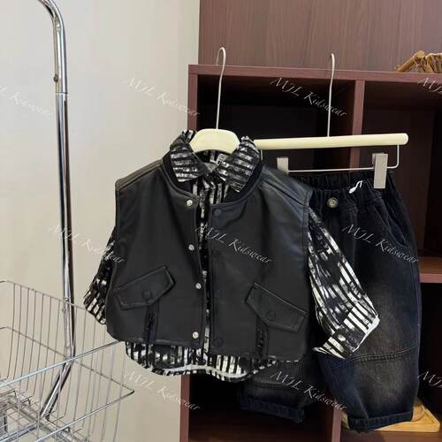 儿童皮衣马甲衬衫两件套秋冬2025新款宝宝男童痞帅外穿坎肩套装潮