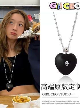 少女CEO超百搭黑色爱心项链女长款毛衣链轻奢高级感卫衣装饰配饰