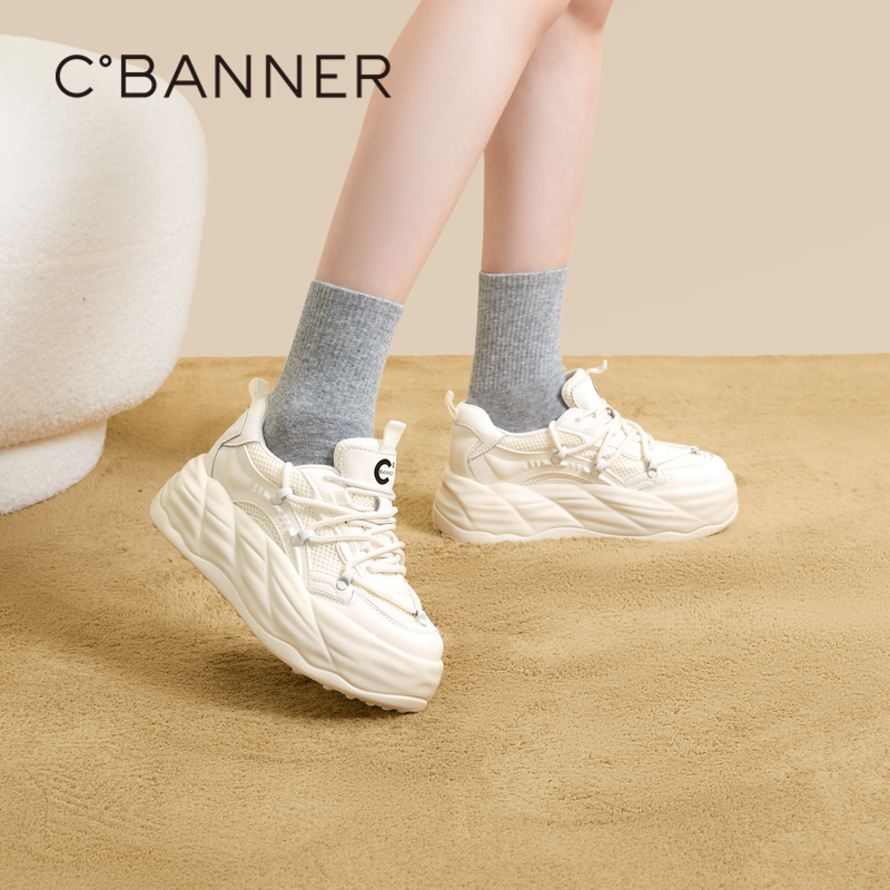 千百度透气厚底女鞋小白鞋