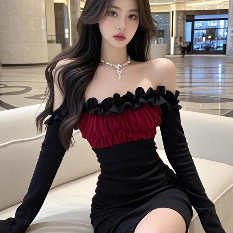 纯欲风复古一字肩拼色连衣裙女2025春季新款浪漫气质显瘦包臀短裙