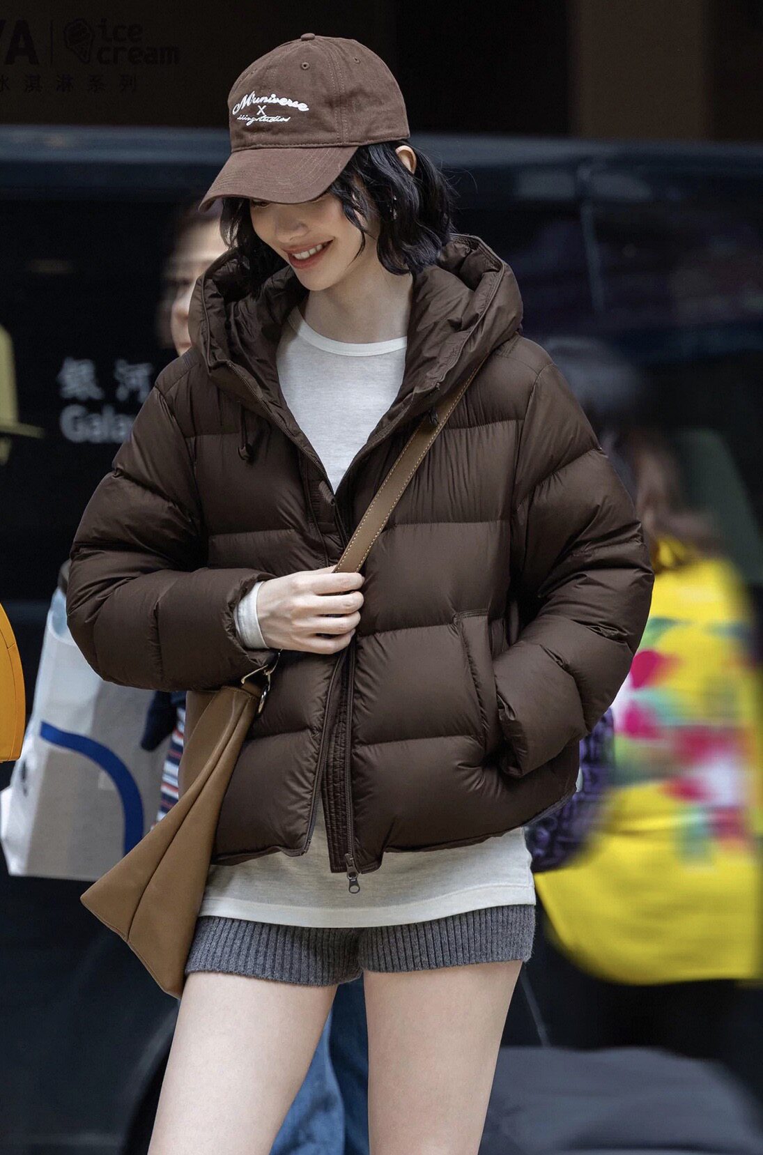 2026新冬季户外保暖休闲百搭女士短款加厚羽绒服短款外套