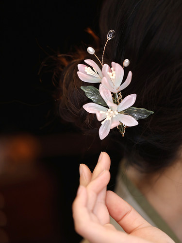 陌小墨边夹琉璃甜美玉兰花发饰