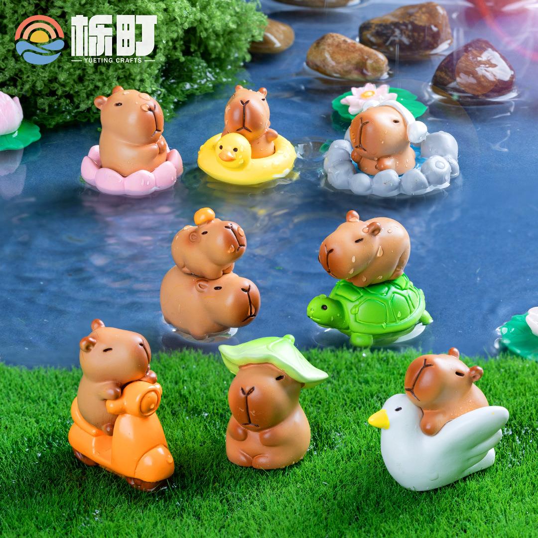 微景观创意可爱水豚卡皮巴拉小公仔盲盒装饰品配件车载桌面小摆件